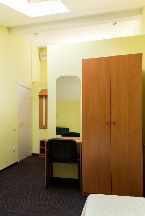 Hotel 18 ลวีฟ ภายนอก รูปภาพ